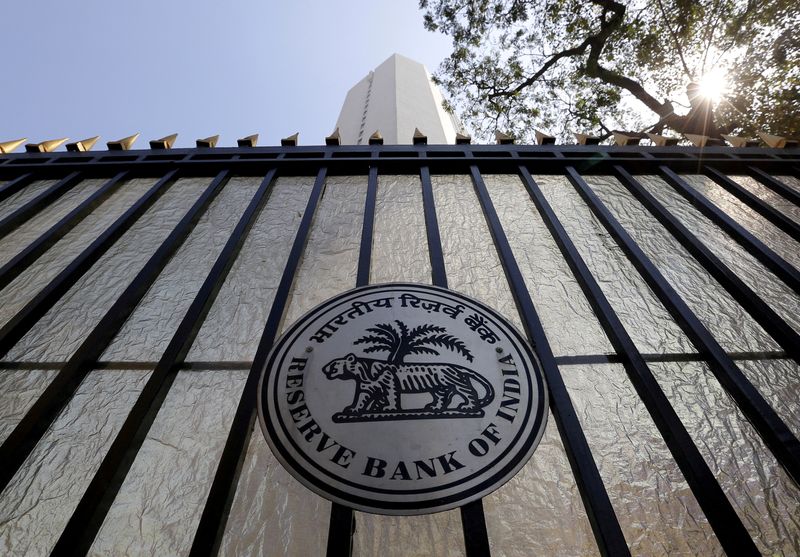 India cenbank keen to further build up record high FX reserves, say sources