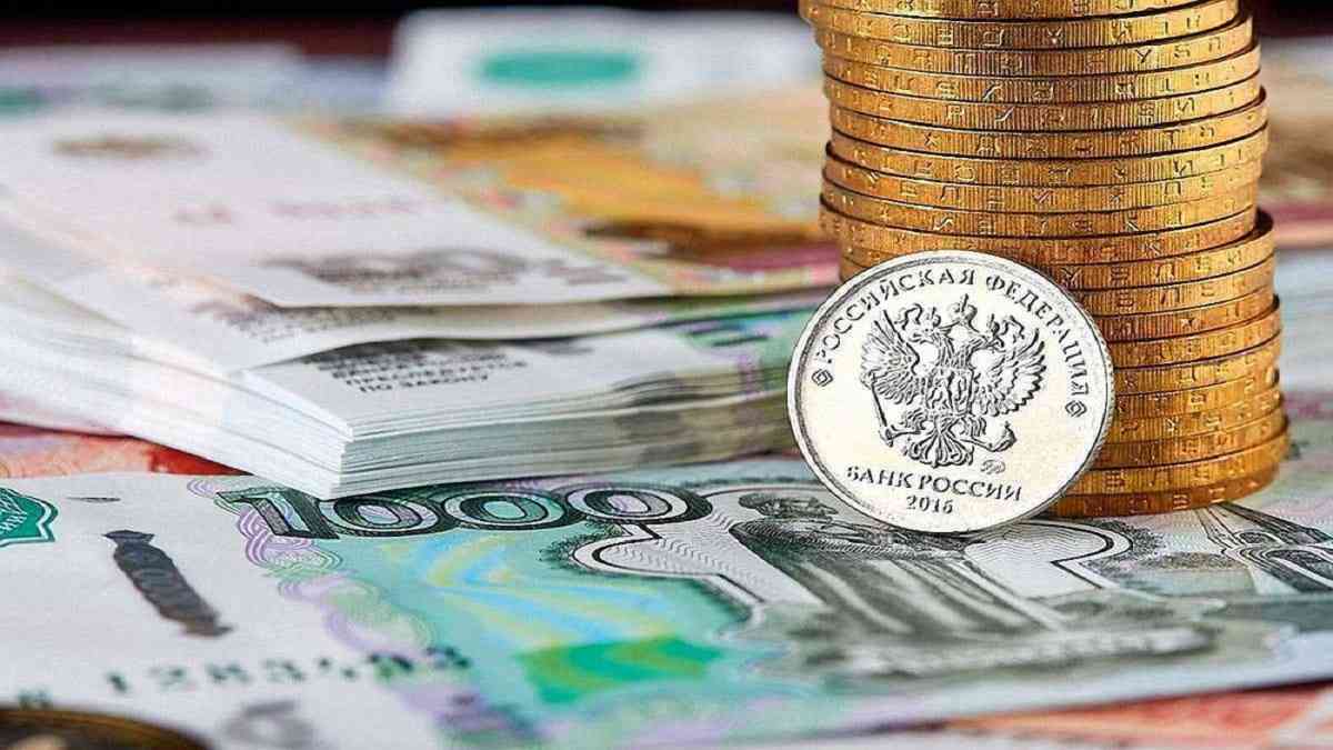«РБК Инвестиции»: решение по указу о продаже выручки экспортерами определит курс рубля в апреле