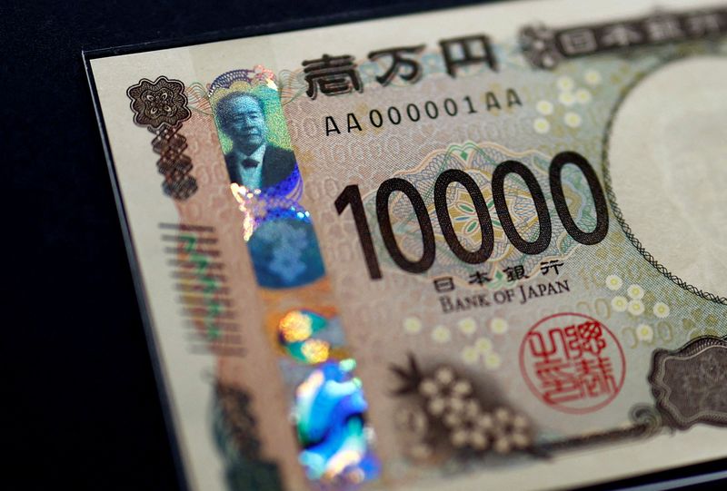 Japanese yen surges, traders use soft inflation to punish dollar