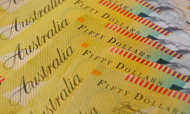 Aussie, kiwi dollars struggle on China's rate cuts; yen gains